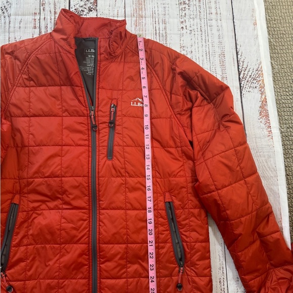 LL Bean size Medium Orange puffer zip jacket primaloft fill ultralight - Picture 2 of 9